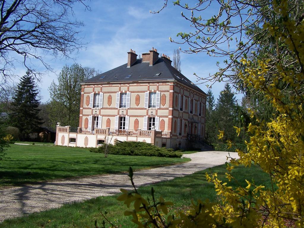 Chateau Des Bouffards Brinon-sur-Sauldre Exterior foto
